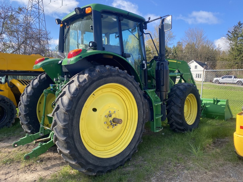 John Deere 6120M Tractor Loader for sale 