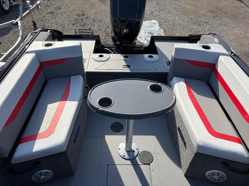 Princecraft Boats  2026 Princecraft Sport 175 (Black/Red) Photo