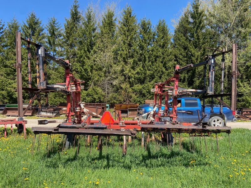 Tillage - Plows  22FT International Harvester Chisel Plow Photo