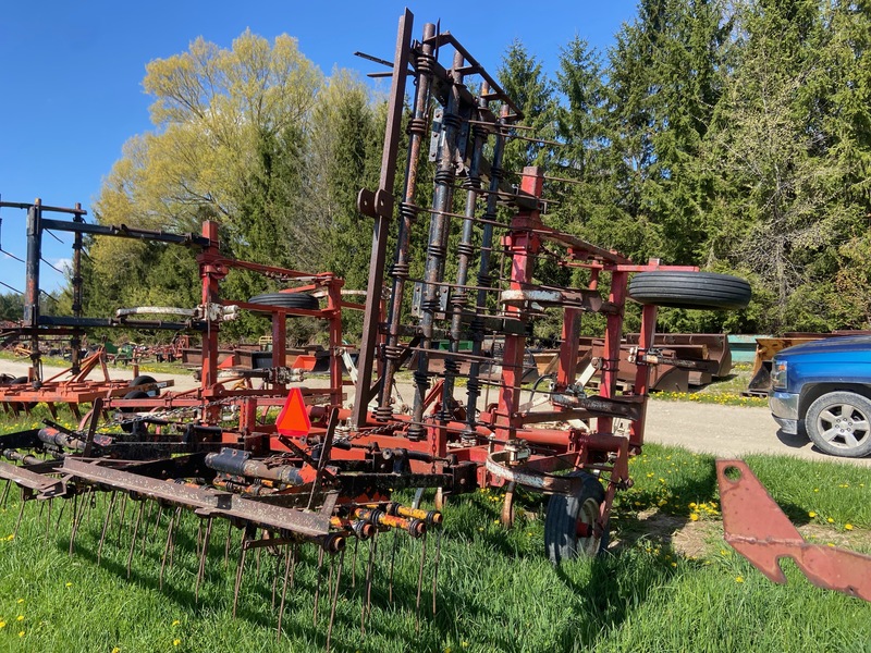 Tillage - Plows  22FT International Harvester Chisel Plow Photo