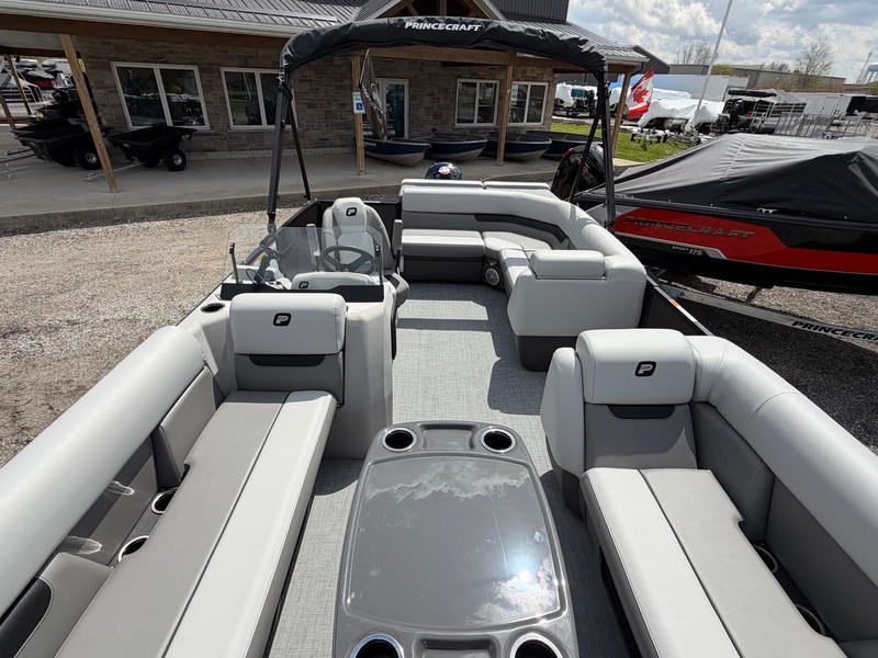 Princecraft Boats  2026 Princecraft Vectra 21' L Sport Configuration (Charcoal) Photo