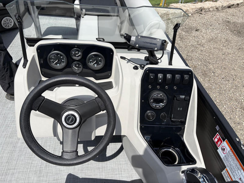 Princecraft Boats  2026 Princecraft Vectra 21' L Sport Configuration (Charcoal) Photo