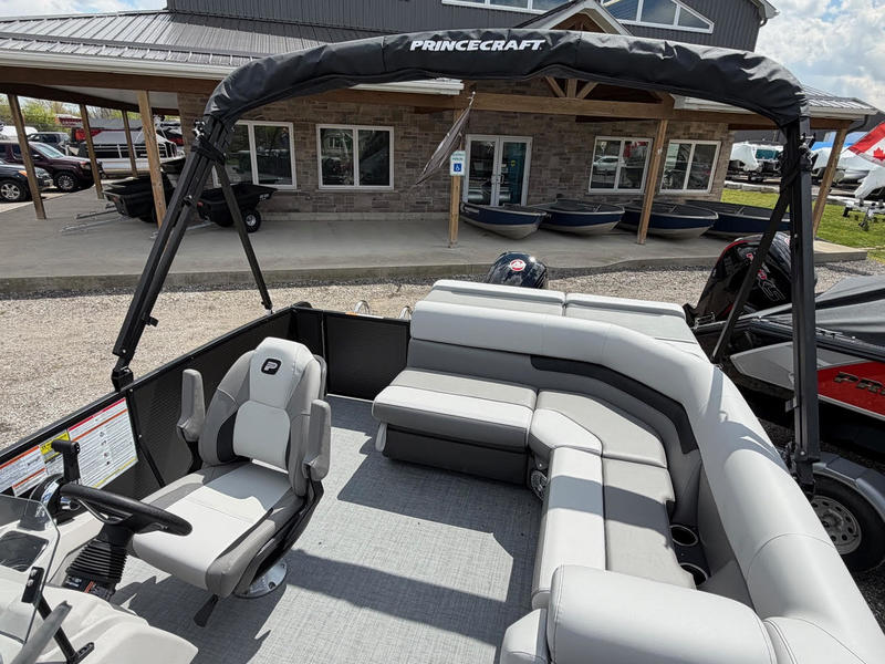 Princecraft Boats  2026 Princecraft Vectra 21' L Sport Configuration (Charcoal) Photo