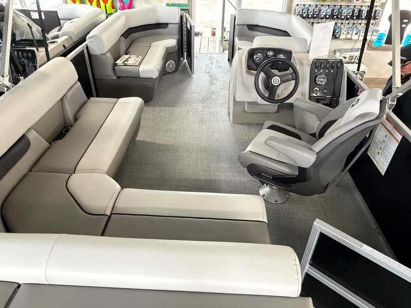 Princecraft Boats  2026 Princecraft Vectra 19' L (Black) Photo