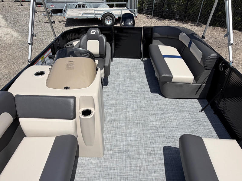 Princecraft Boats  2026 Princecraft Jazz 17 (Black) Photo