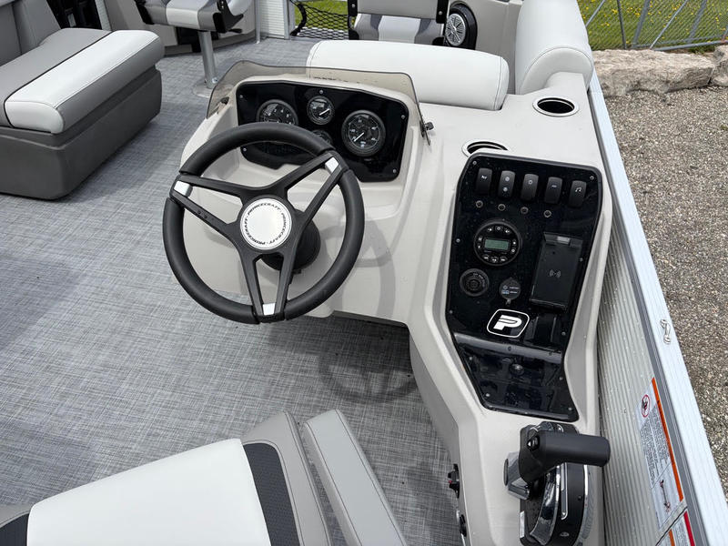 Princecraft Boats  2025 Princecraft Sportfisher 21 2-S (Pearl Grey) Photo