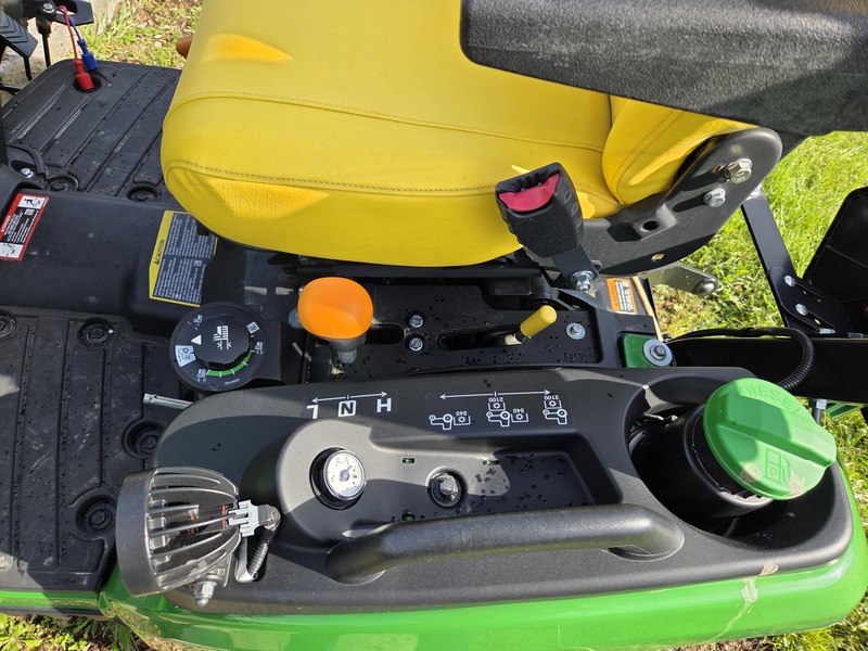 2026 John Deere 1025R Utility Tractor