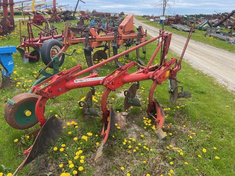 Tillage - Plows  Kverneland 3 Furrow Plow - 12" Photo