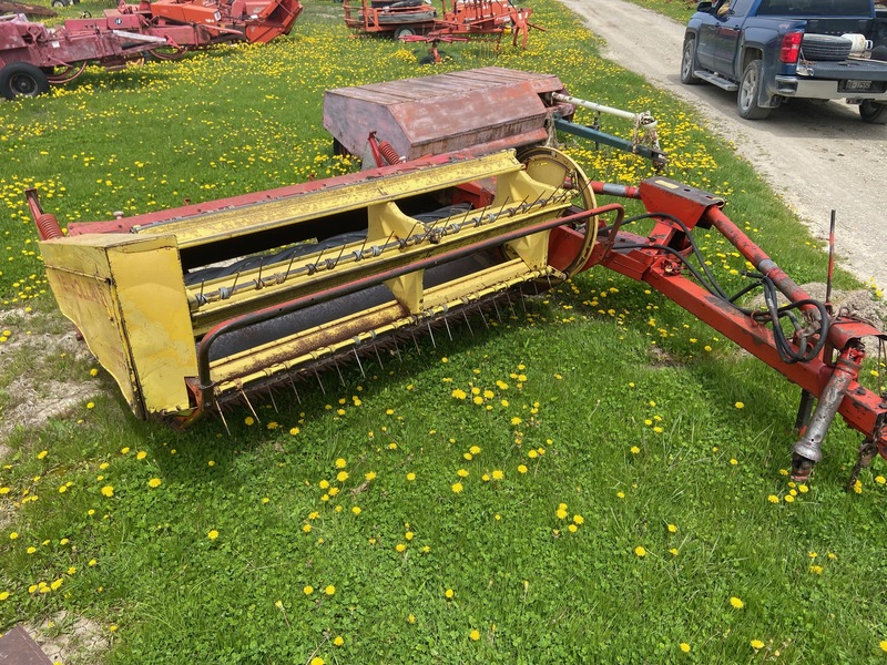 Hay/Forage/Livestock  New Holland 477 Haybine Photo