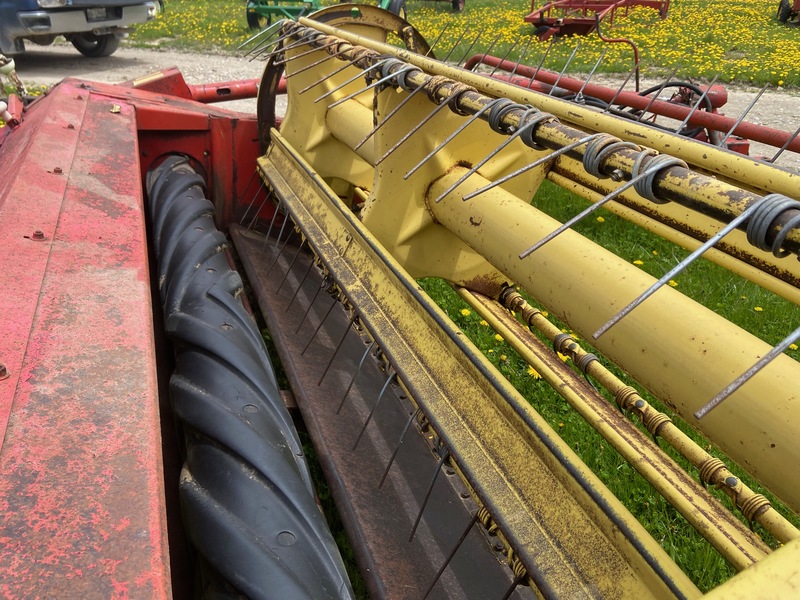 Hay/Forage/Livestock  New Holland 477 Haybine Photo
