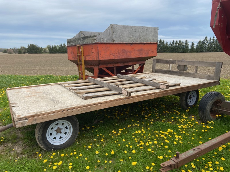 Wagons  16' x 8' Flat Rack Wagon Photo