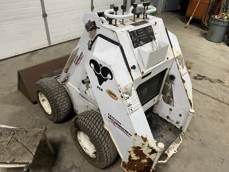 RamRod 950 Mini Skid Steer Loader 