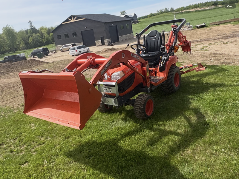 Kubota BX25D Compact Tractor Loader Backhoe