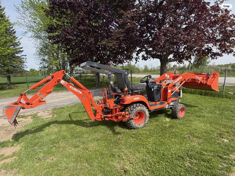 Kubota BX25D Compact Tractor Loader Backhoe