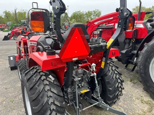 Tractors  Massey Ferguson 1E.35 Tractor & Loader Photo