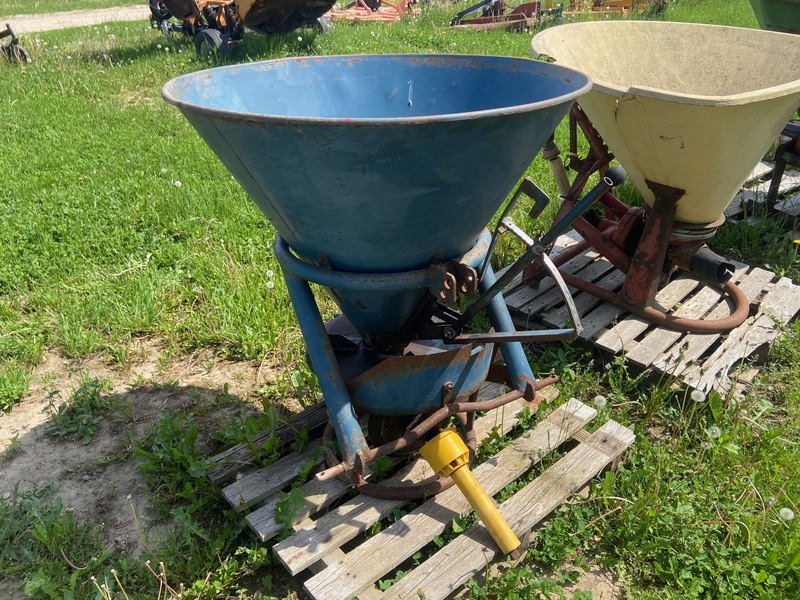 Chemical/Fertilizer Application  Bogballe Fertilizer Spreader - 3PT Photo