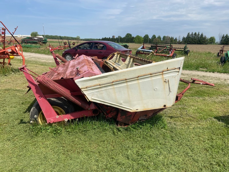 Hay/Forage/Livestock  New Holland 488 Haybine Photo