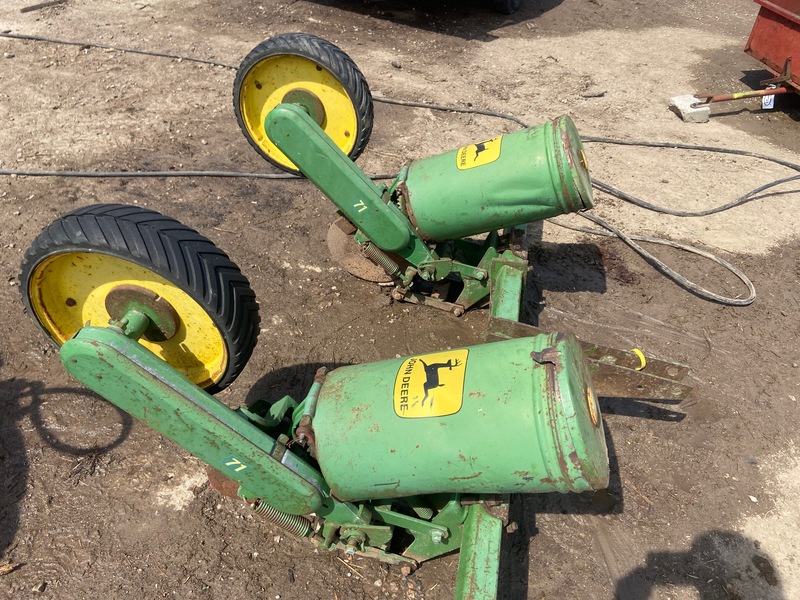Planting  John Deere 71 Planter - 2 Row Photo