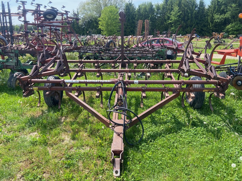 International Harvester 45 Cultivator - 18FT