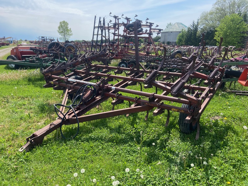 Tillage - Cultivators  International Harvester 45 Cultivator - 18FT Photo