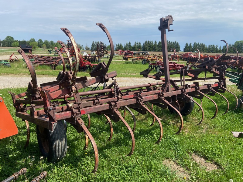Tillage - Cultivators  International Harvester 45 Cultivator - 18FT Photo