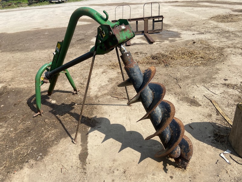 Augers/Conveyers  John Deere Post Hole Digger - 14" Photo