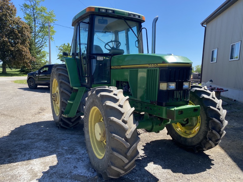 John Deere 7400 Tractor for sale 