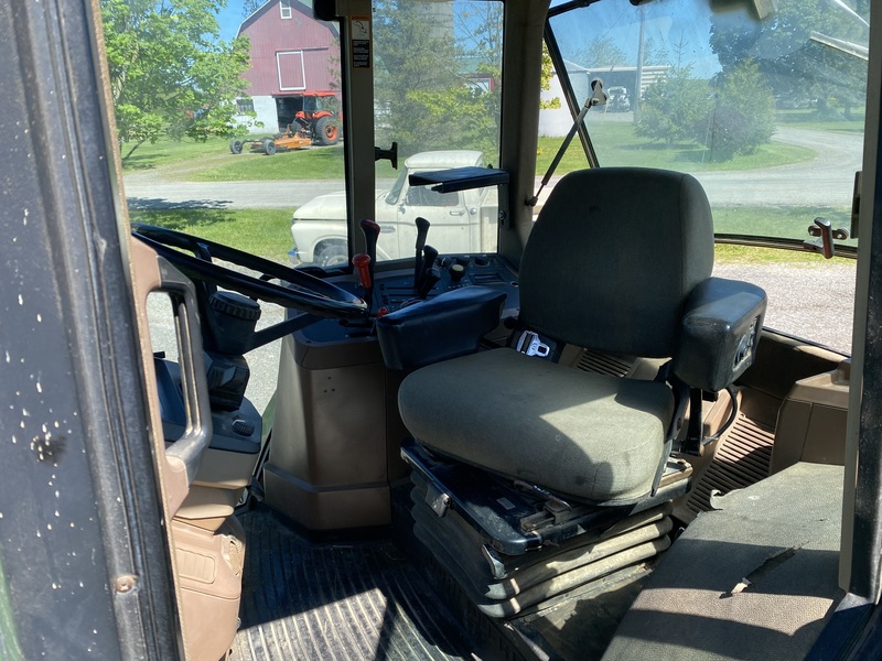 John Deere 7400 Tractor for sale 