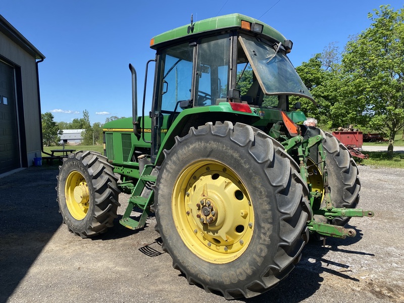 John Deere 7400 Tractor for sale 