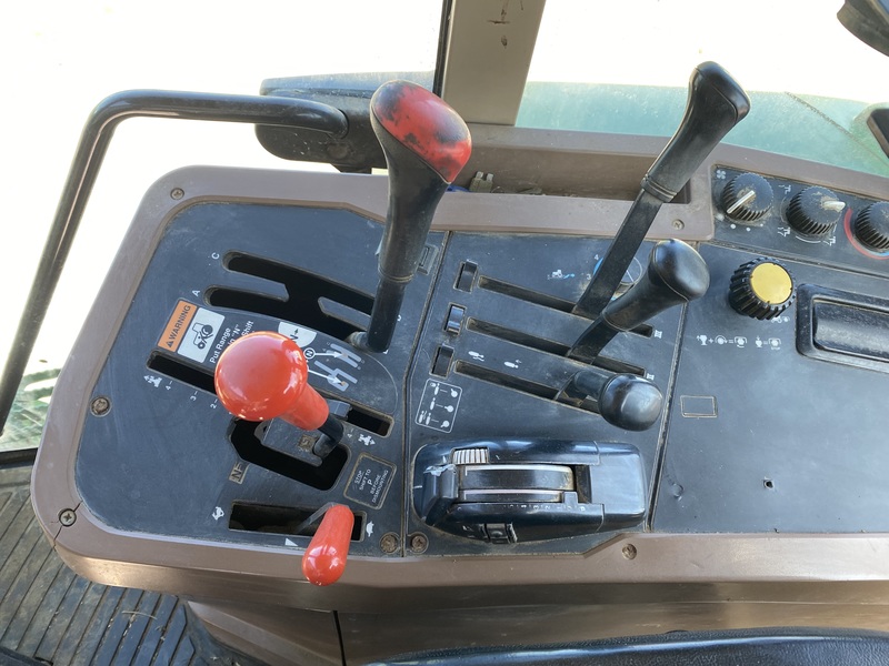 John Deere 7400 Tractor for sale 