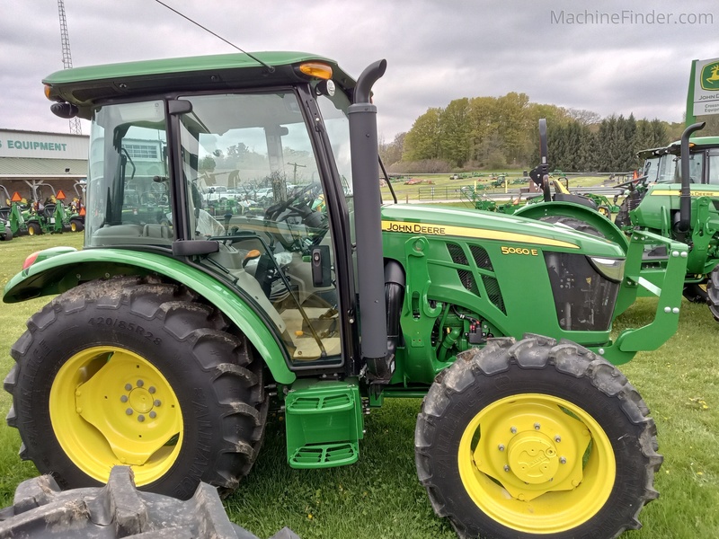 Tractors  2024 John Deere 5060E Photo