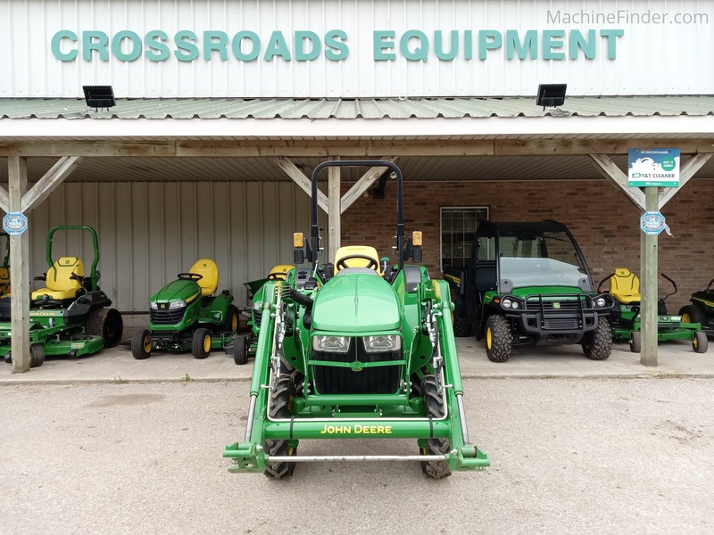 Tractors  2022 John Deere 3043D Photo
