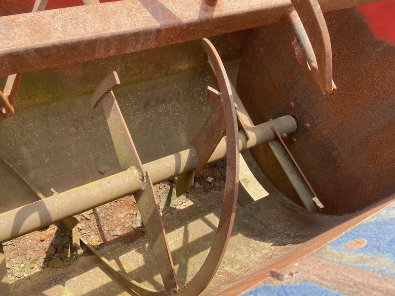 Augers/Conveyers  Nuhn Electric Feed Mixer Photo