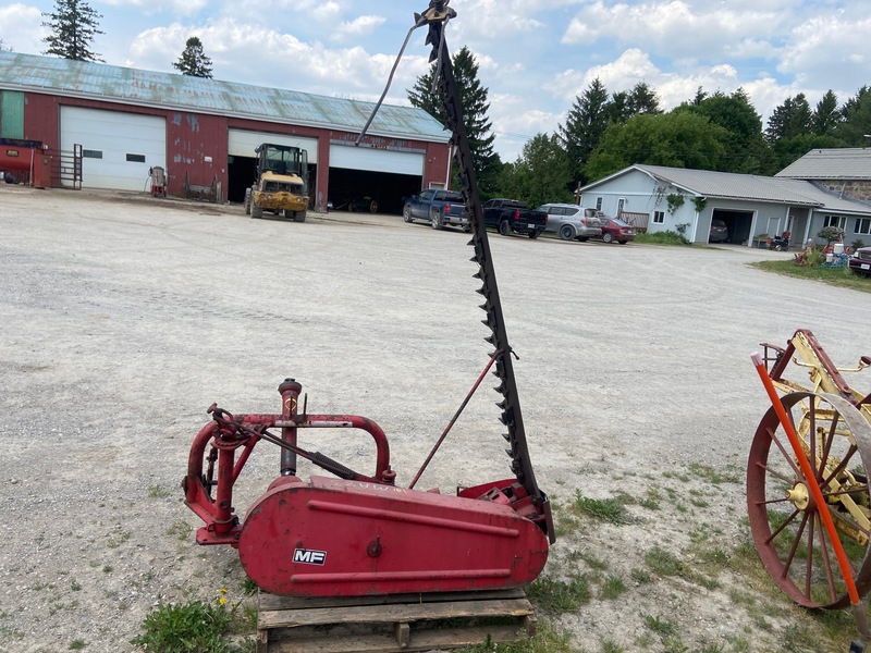 Miscellaneous  Massey Ferguson Sickle Mower - 3PT Photo