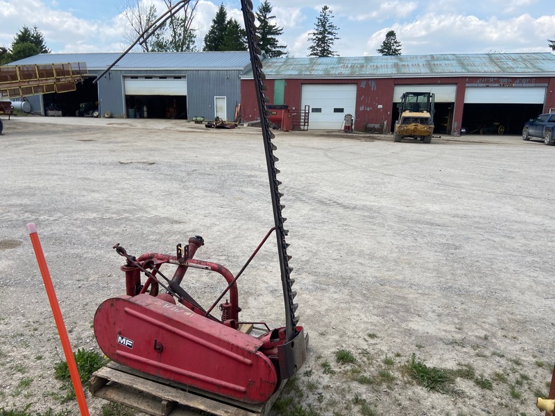 Miscellaneous  Massey Ferguson Sickle Mower - 3PT Photo