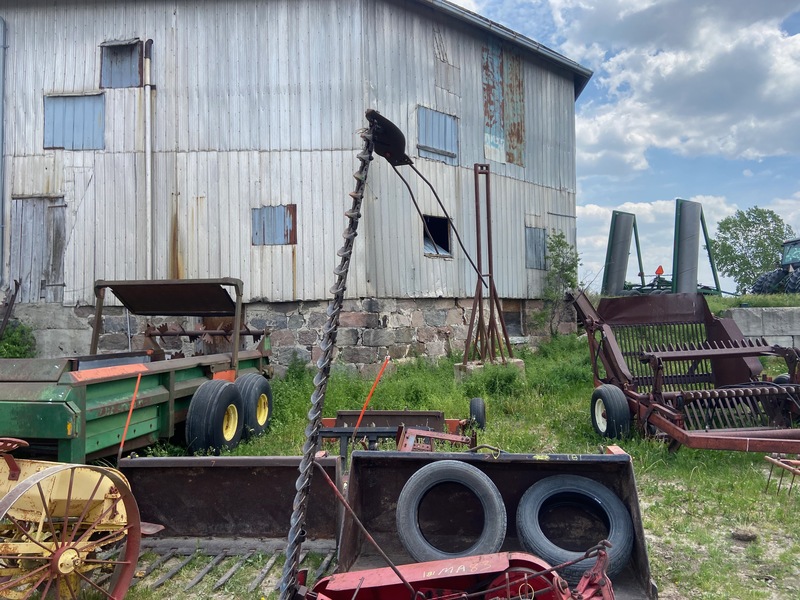 Miscellaneous  Massey Ferguson Sickle Mower - 3PT Photo