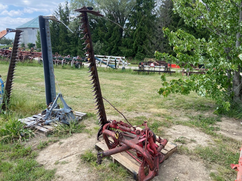 Miscellaneous  Massey Ferguson Sickle Mower - Pitman Drive - 3PT Photo