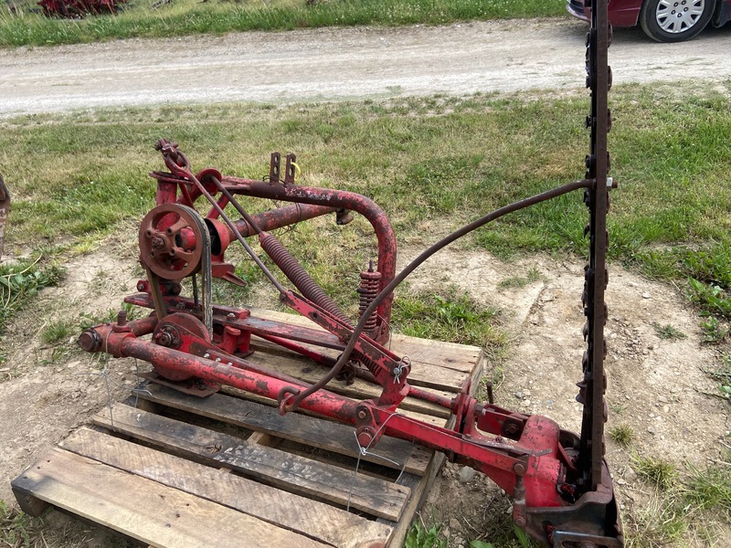 Miscellaneous  Massey Ferguson Sickle Mower - Pitman Drive - 3PT Photo