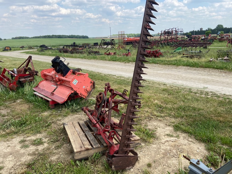 Miscellaneous  Massey Ferguson Sickle Mower - Pitman Drive - 3PT Photo