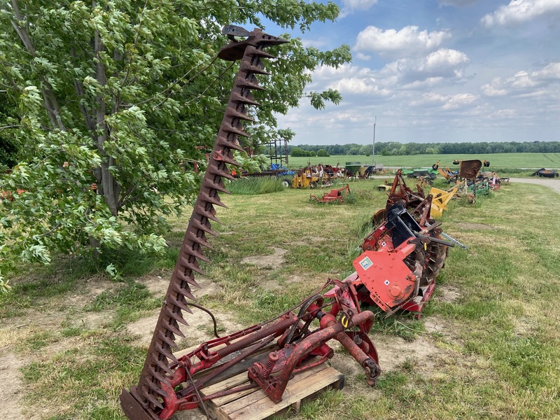 Miscellaneous  Massey Ferguson Sickle Mower - Pitman Drive - 3PT Photo