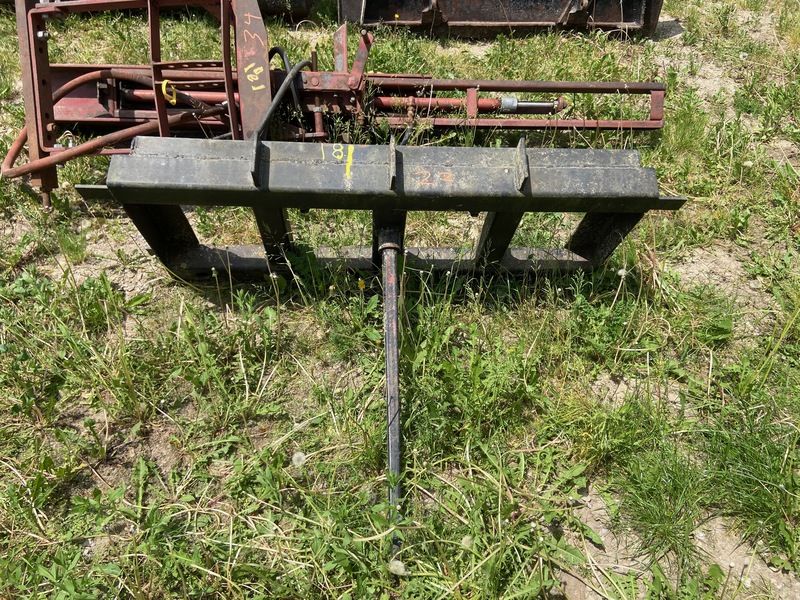 Attachments  Frey 1 Prong Bale Spear Photo