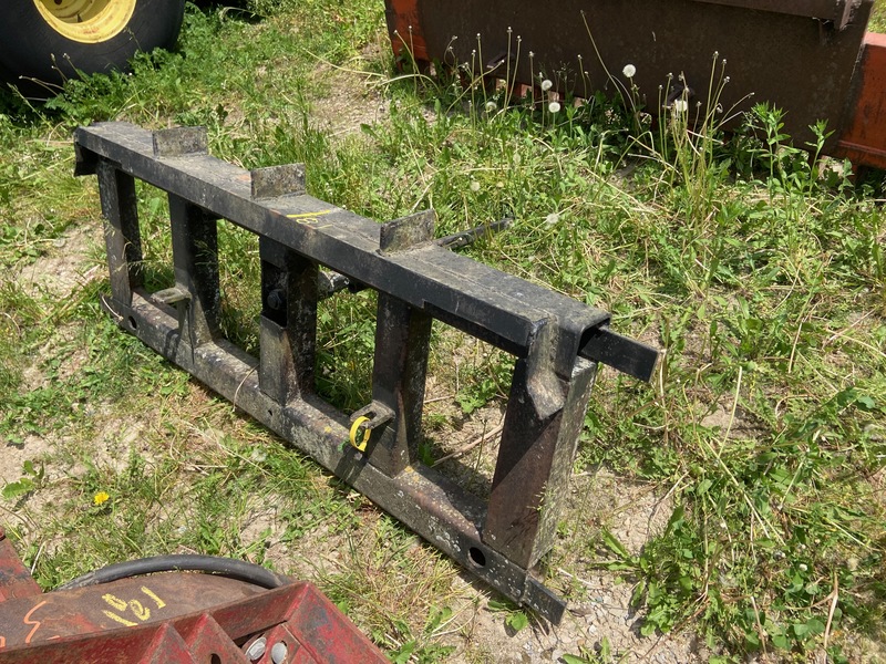 Attachments  Frey 1 Prong Bale Spear Photo