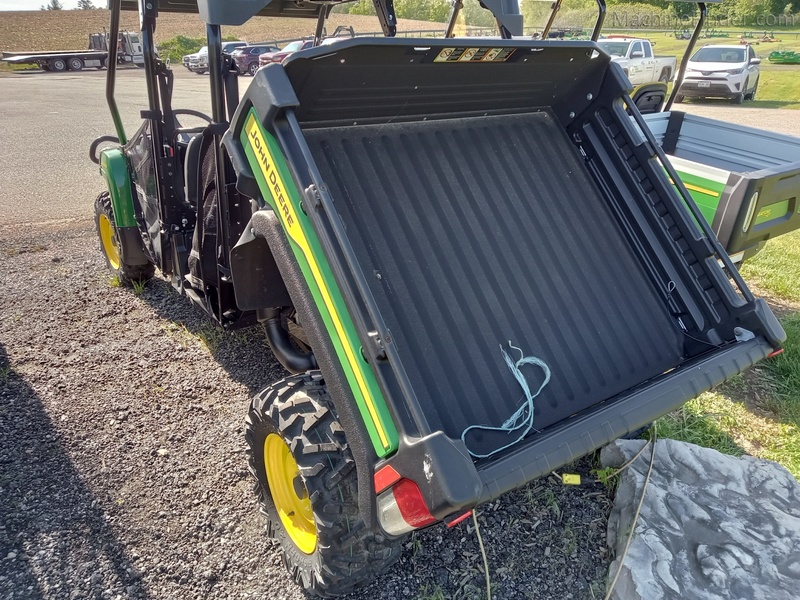 Tractors  2024 John Deere XUV 825M Photo