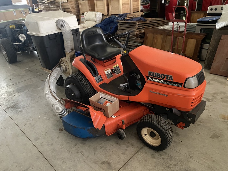 Kubota TG1860G Garden Tractor Mower w/Front Blower