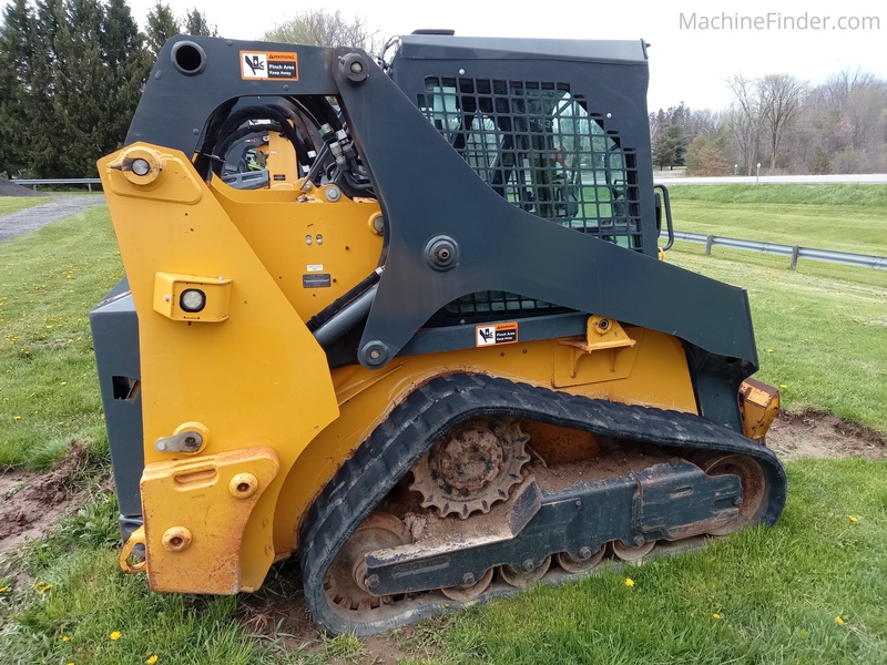 Tractors  2021 John Deere 317G Photo