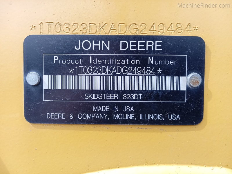 Tractors  2013 John Deere 323D Photo