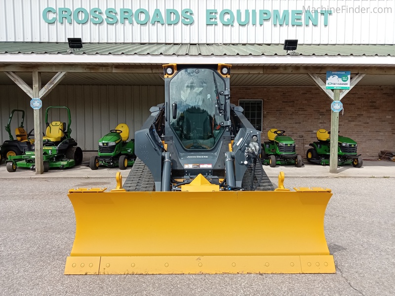 Tractors  2025 John Deere 335 P Photo
