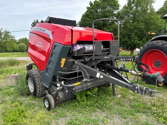 Massey Ferguson RB 4160V Round Baler