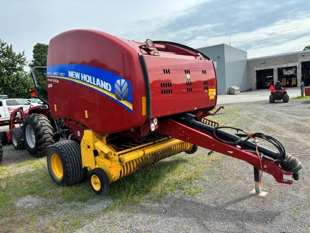 New Holland ROLL-BELT450 Round Baler 