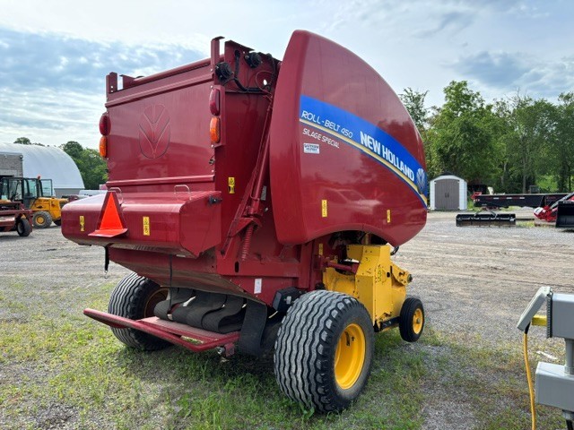 Hay & Forage  New Holland ROLL-BELT450 Round Baler  Photo
